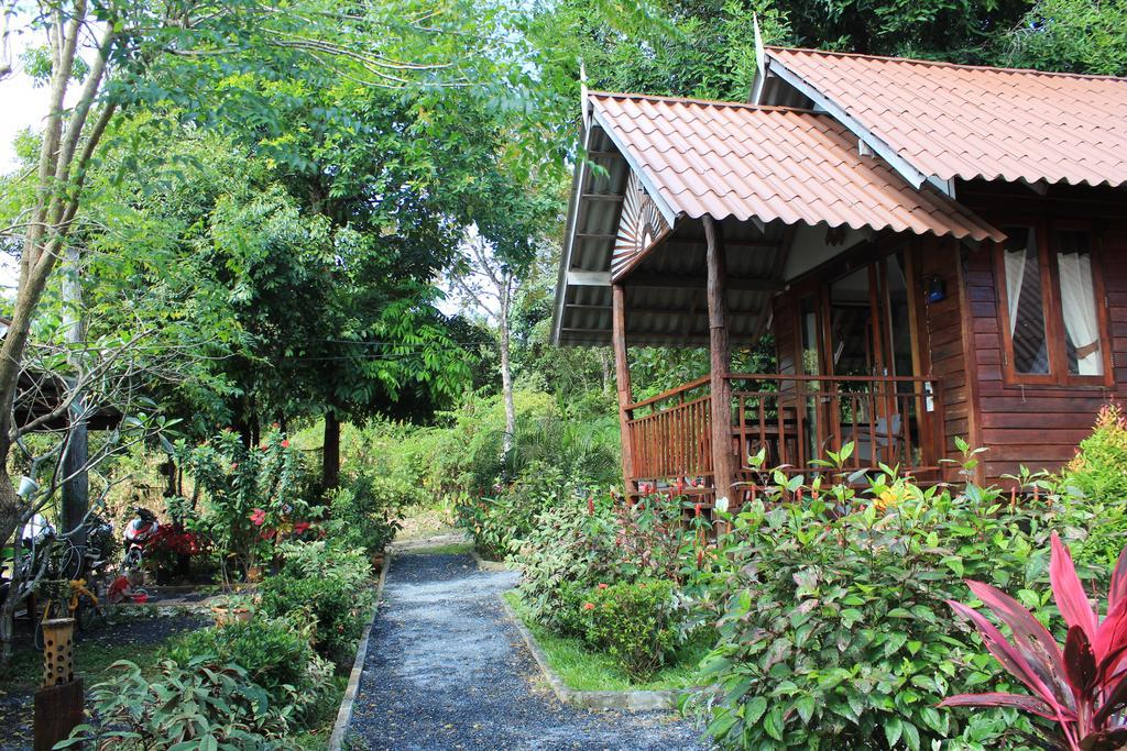 Lanta Happy Hill Hotel Koh Lanta Bagian luar foto