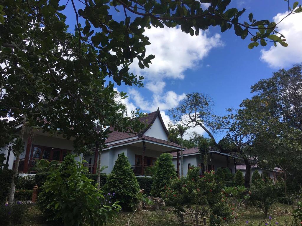 Lanta Happy Hill Hotel Koh Lanta Bagian luar foto