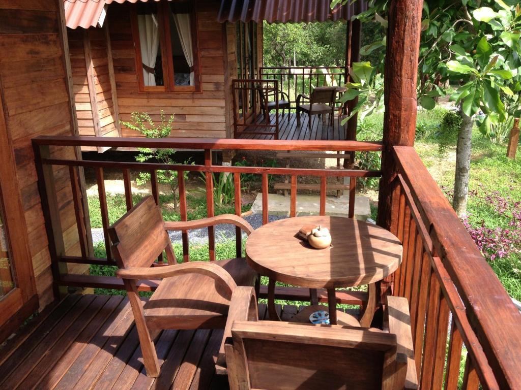 Lanta Happy Hill Hotel Koh Lanta Bagian luar foto
