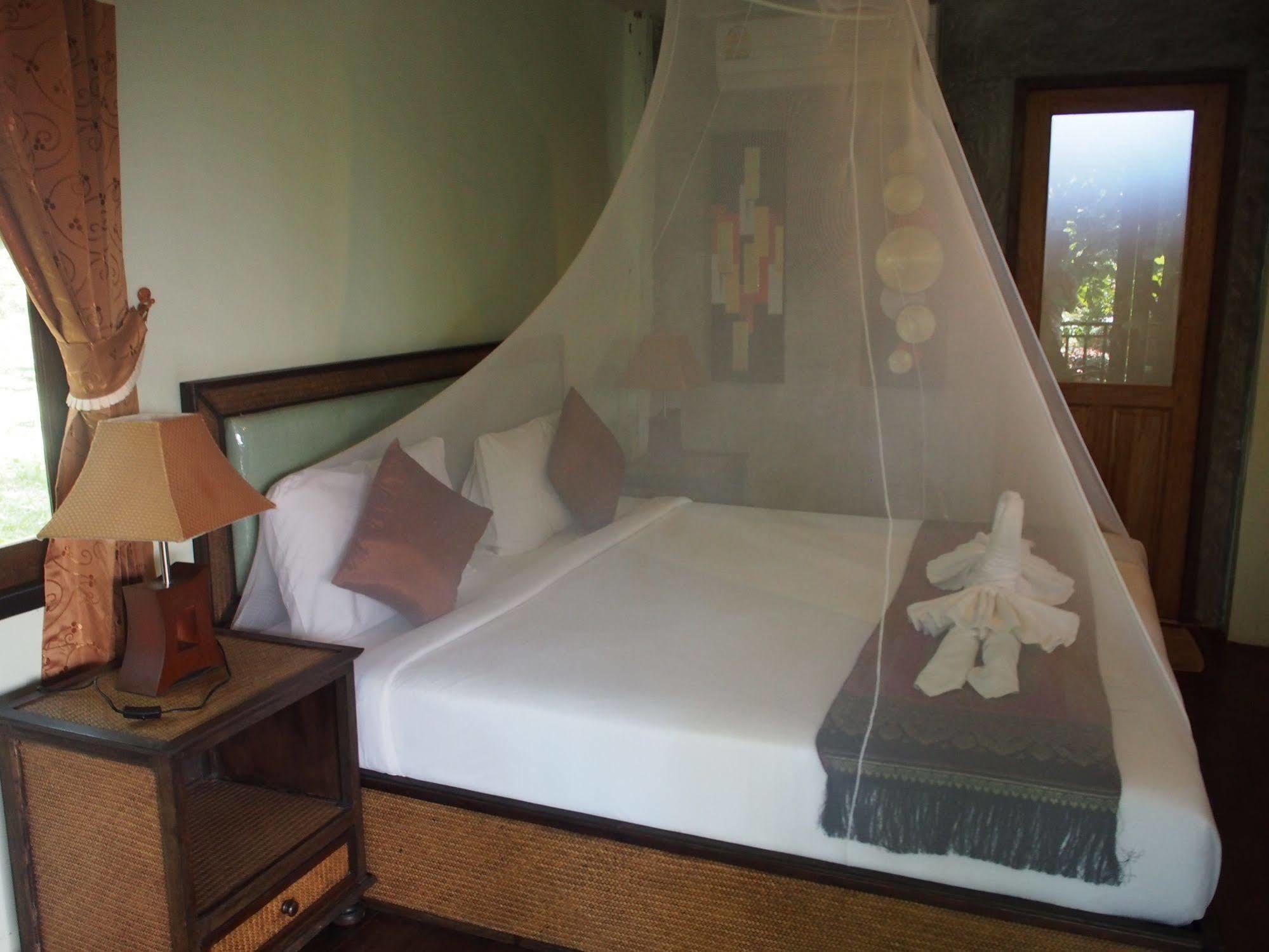 Lanta Happy Hill Hotel Koh Lanta Bagian luar foto